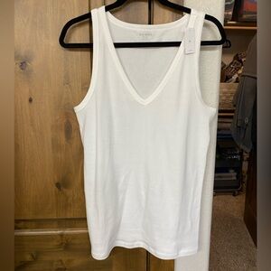 Old Navy White V-Neck Tank Top - Sleeveless Classic